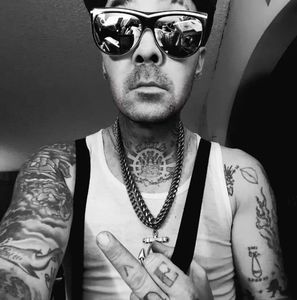 Meet your Posher, Johnny